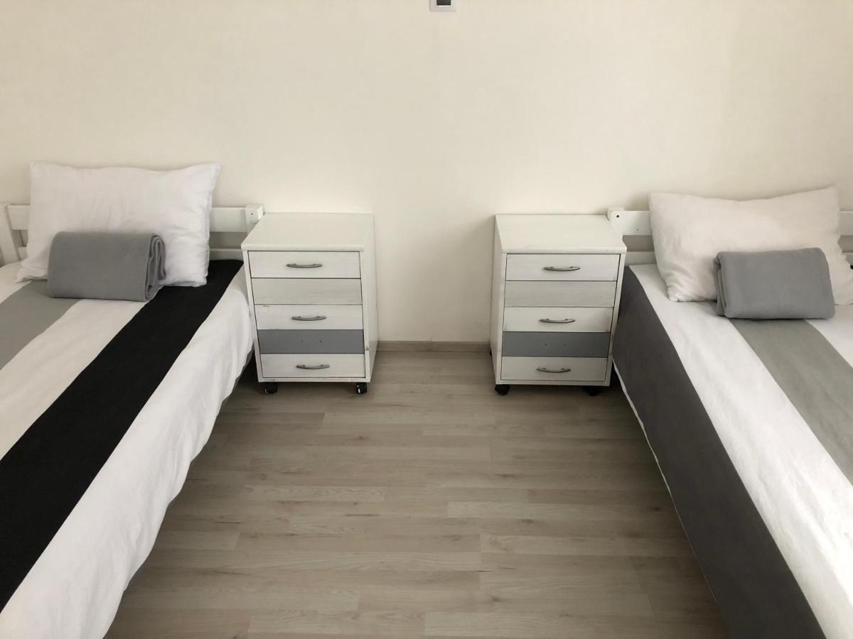 Mija Apartman S Vinnym Sklipkem, Zahradou A Grilem Kájov Exterior foto